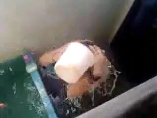 गोरा उसके छोटे इंग्लिश मूवी सेक्सी मूवी दोस्त को प्यार करता है